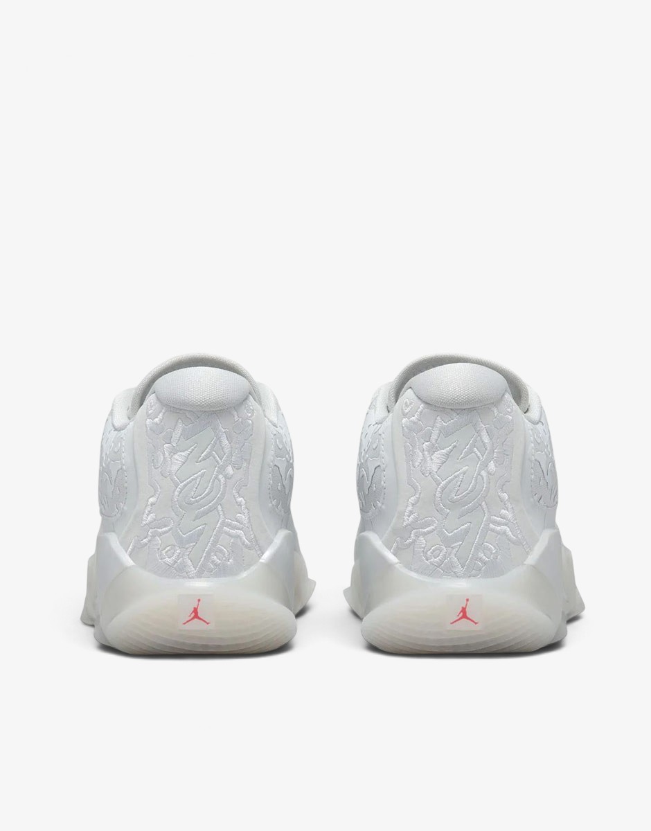 nike x jordan zion 3 basketball shoes white dv3869 103 4 nike x jordan zion 3 basketball shoes white dv3869 103 4